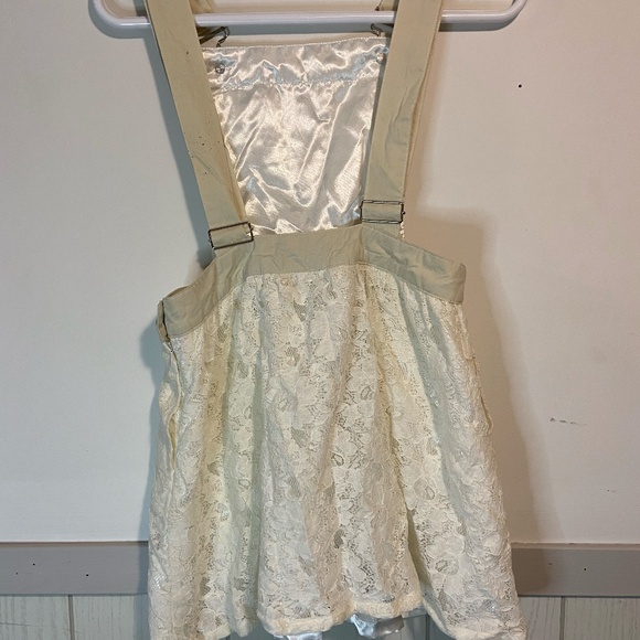 Overall Dress with Lace - Picture 4 of 7